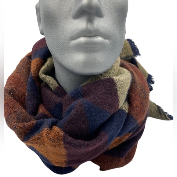 Scarf Wrap Fall Colors Fringed Ends Soft - Picture 1 of 8